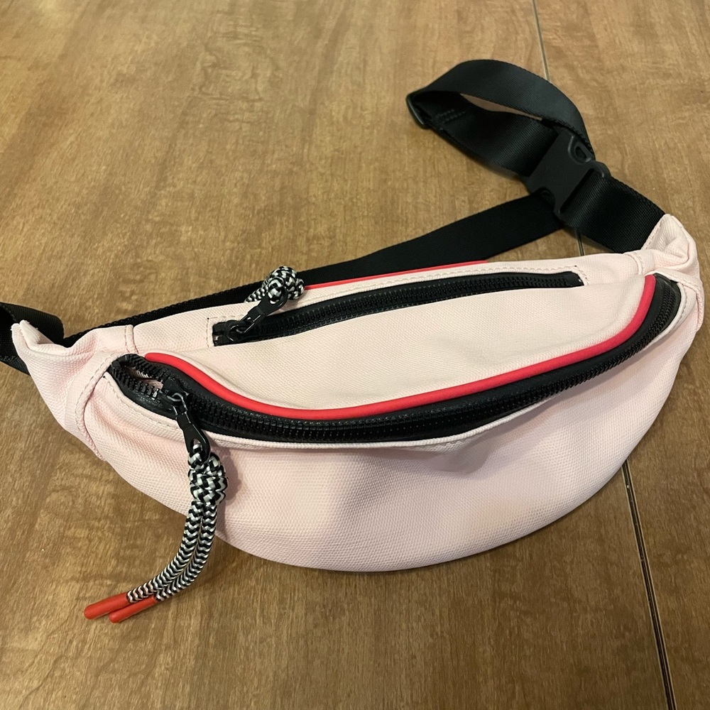Treasure & Bond Fanny Pack in Blush Pink